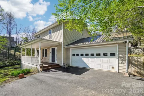 153 Hudson St, Asheville, NC 28806