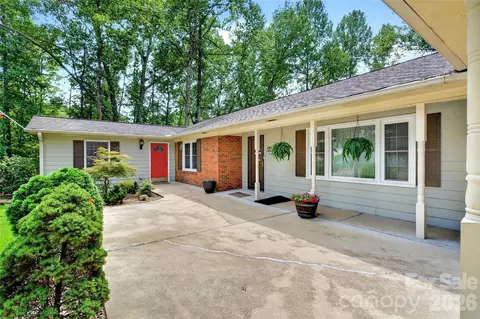 146 Cobblestone Dr, Marion, NC 28752