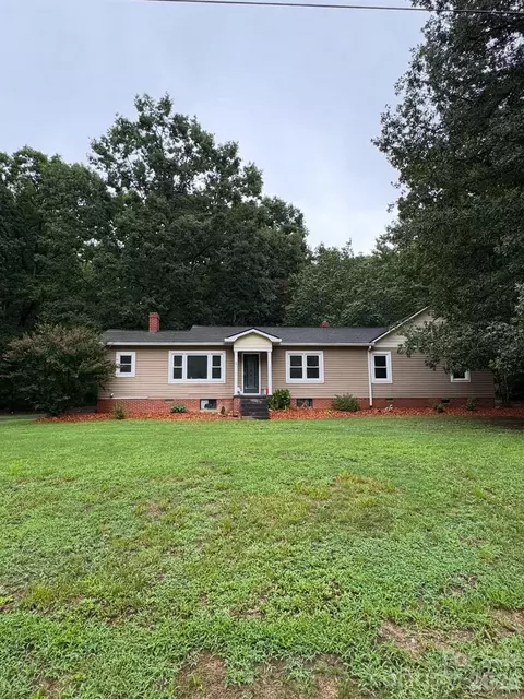 190 Forsaken Dr, China Grove, NC 28023