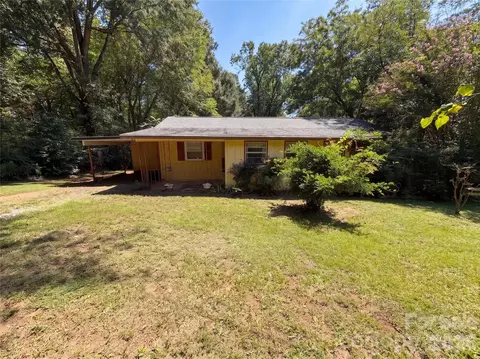 4736 Crowders Crest Dr, Gastonia, NC 28052