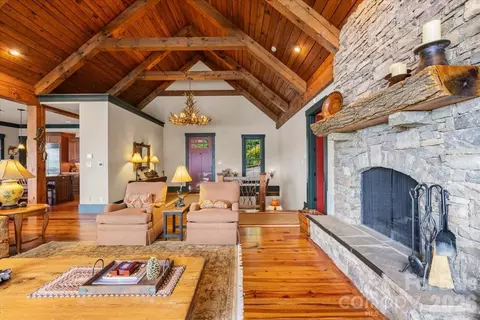 Living - 5140 Beech Bluff Dr, Morganton, NC 28655 photo 2 of 5