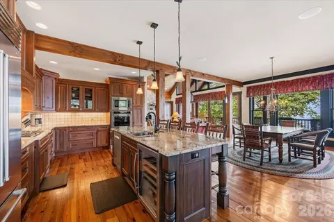 Kitchen - 5140 Beech Bluff Dr, Morganton, NC 28655 photo 2 of 5