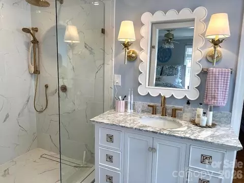 Bath - 1414 Clark Pl, Lancaster, SC 29720 photo 2 of 5