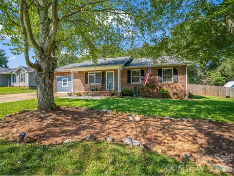 123 College Manor Dr, Shelby, NC 28152