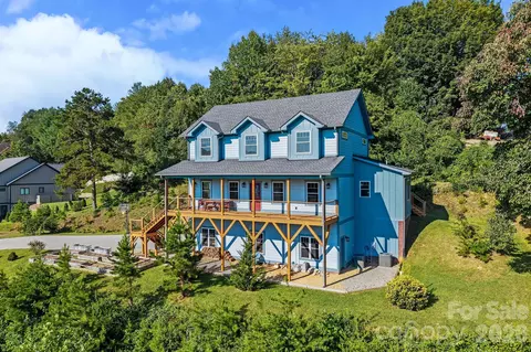 19 Magnolia Farms Dr, Asheville, NC 28806