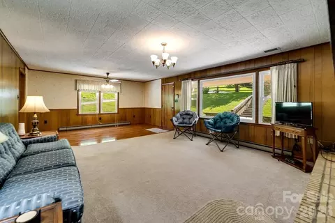 Living - 144 Cherry St, Sylva, NC 28779 photo 3 of 4