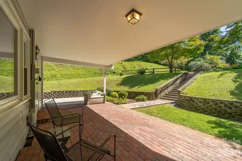 Exterior - 144 Cherry St, Sylva, NC 28779 photo 1 of 13