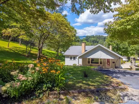 Exterior - 144 Cherry St, Sylva, NC 28779 photo 10 of 13