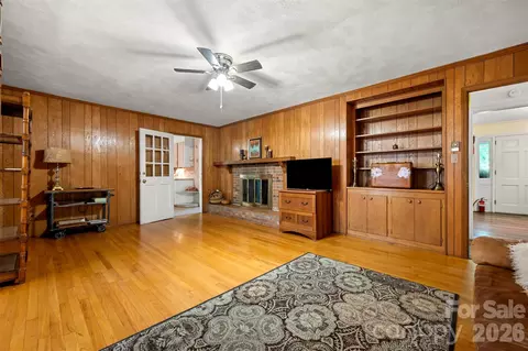 Living - 15 Meadowlark Dr, Tryon, NC 28782 photo 4 of 4