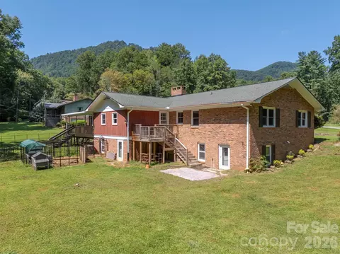 Exterior - 15 Meadowlark Dr, Tryon, NC 28782 photo 5 of 10