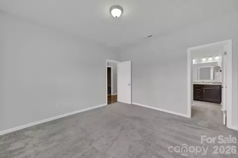 Bedroom - 5121 Saddleback Dr, Mount Holly, NC 28120 photo 4 of 6