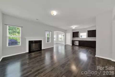 Living - 5121 Saddleback Dr, Mount Holly, NC 28120 photo 2 of 4