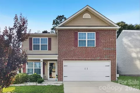1037 Bolivia Dr, Gastonia, NC 28054