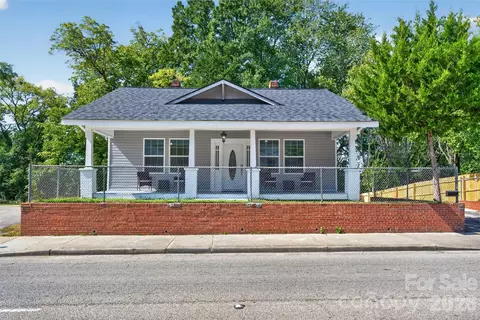 406 S Market St, Lancaster, SC 29720