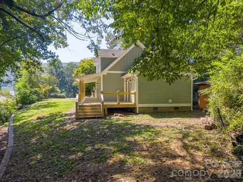 Exterior - 186 Sylvan Heights Dr, Sylva, NC 28779 photo 8 of 10