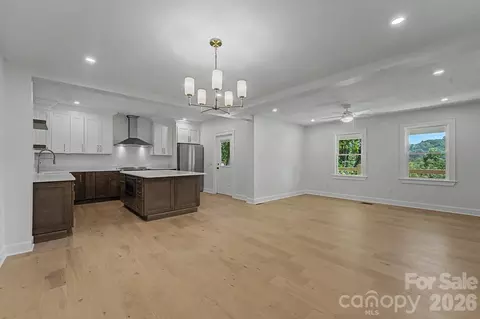 Living - 186 Sylvan Heights Dr, Sylva, NC 28779 photo 5 of 5