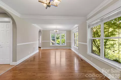 Living - 6 Kit Ct, Fletcher, NC 28732 photo 2 of 5