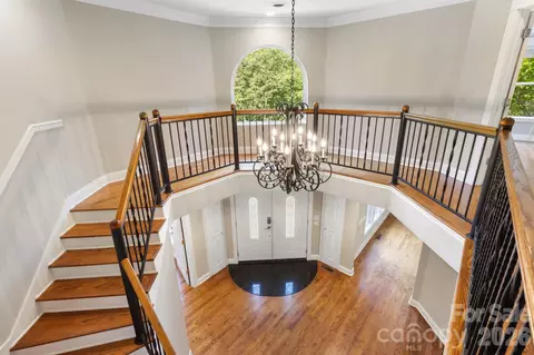 Entry Way - 6 Kit Ct, Fletcher, NC 28732 photo 2 of 4