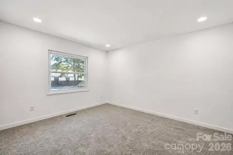 Bedroom - 300 King St, Monroe, NC 28110 photo 2 of 3