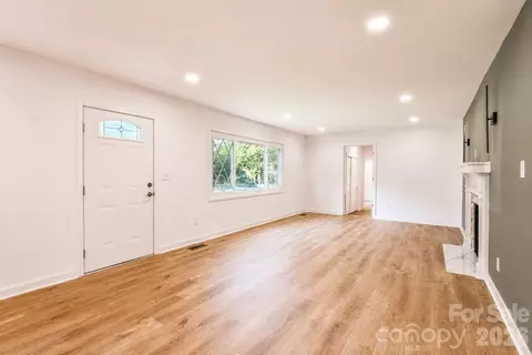 Living - 300 King St, Monroe, NC 28110 photo 3 of 5