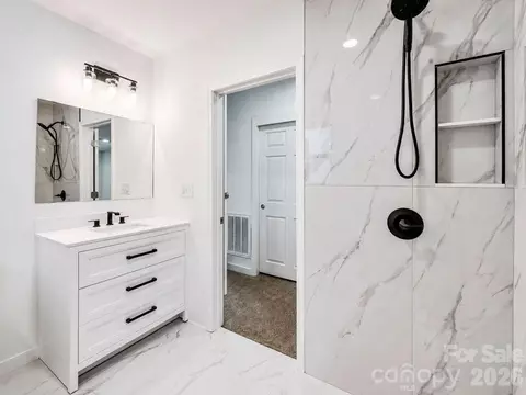 Bath - 300 King St, Monroe, NC 28110 photo 1 of 5