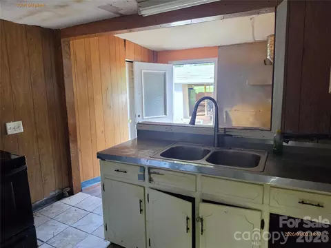 Kitchen - 1304 Old Plank Rd, Salisbury, NC 28144 photo 1 of 1
