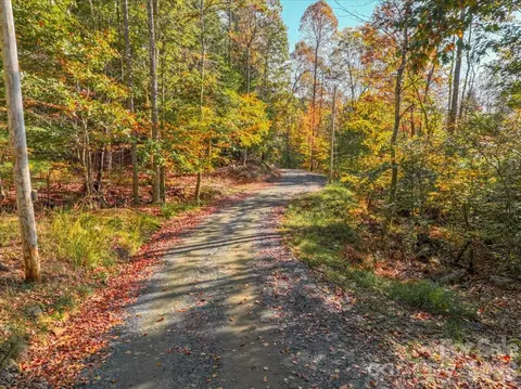 001 Pond Rd, Spruce Pine, NC 28777 photo 2