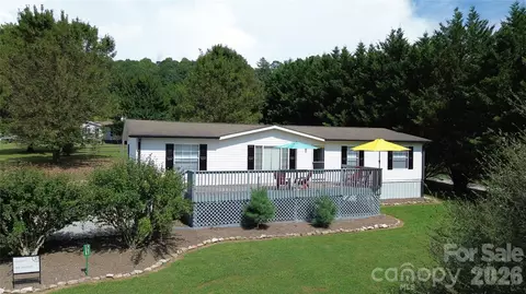 51 Little Hungry Rd, Hendersonville, NC 28792