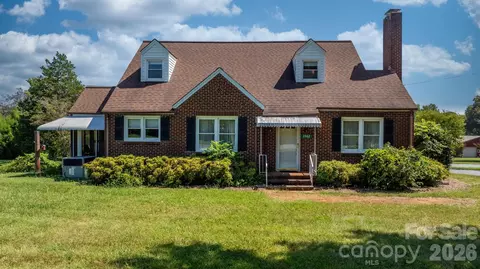 3962 Startown Rd, Newton, NC 28658