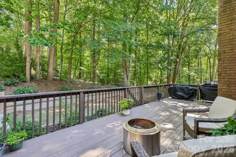 Exterior - 5385 Stone Brook Ct, Davidson, NC 28036 photo 4 of 5