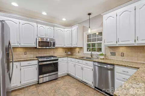 Kitchen - 5385 Stone Brook Ct, Davidson, NC 28036 photo 1 of 4