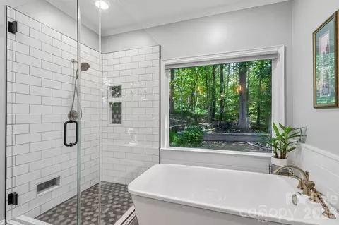 Bath - 5385 Stone Brook Ct, Davidson, NC 28036 photo 1 of 6