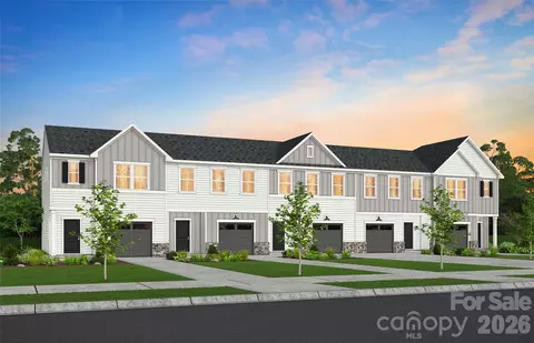 12112 Oak St, Charlotte, NC 28269