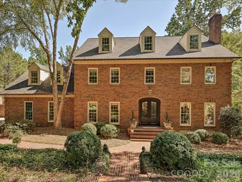7019 Whitemarsh Ct, Charlotte, NC 28210