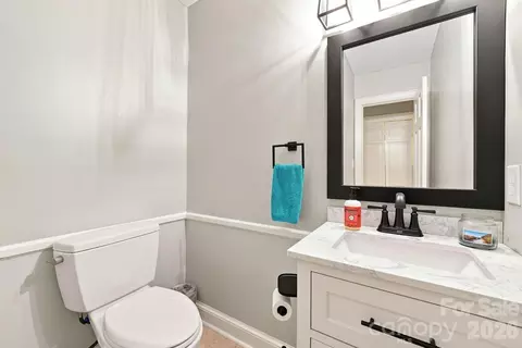 Bath - 405 Pine Rd, Davidson, NC 28036 photo 3 of 5