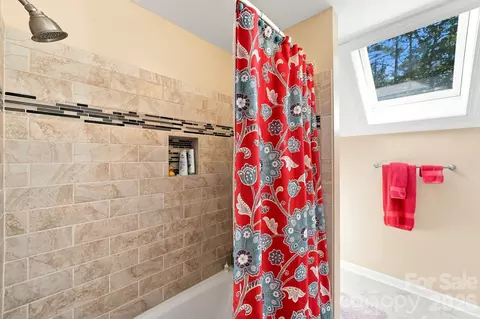 Bath - 405 Pine Rd, Davidson, NC 28036 photo 4 of 5