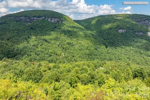 916 Meadow Ridge Dr, Lake Toxaway, NC 28747