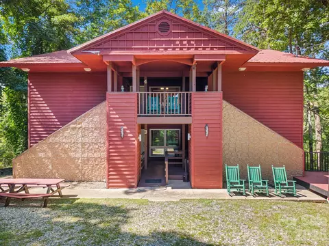 57 Observation Point Rd, Bryson City, NC 28713