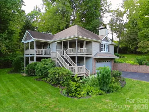 105 Deer Glade Ln, Waynesville, NC 28786