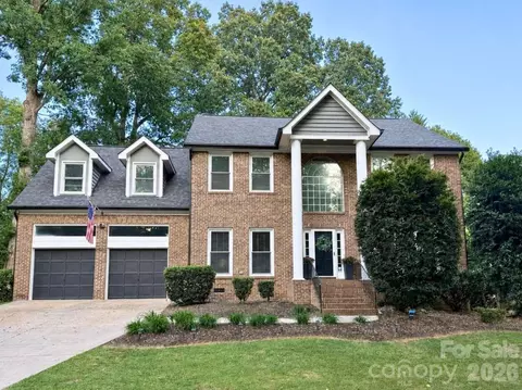 12512 Cliffcreek Dr, Huntersville, NC 28078