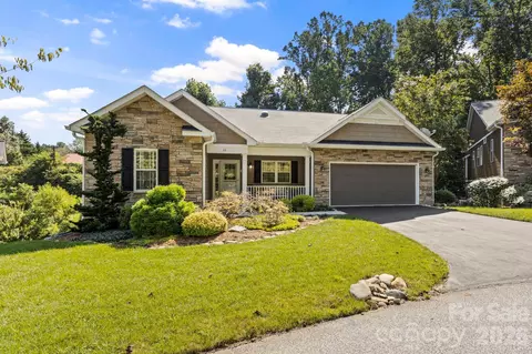 59 Old Pasture Way, Laurel Park, NC 28739