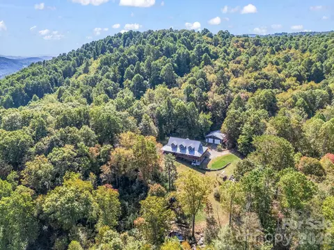 119 Mountain Bluff Trl, Hendersonville, NC 28792