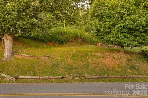 474 College St, Asheville, NC 28801