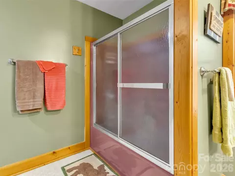 Bath - 136 Buchanan Loop, Sylva, NC 28779 photo 6 of 6