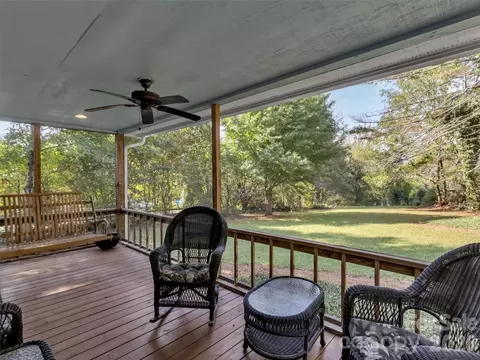 Exterior - 136 Buchanan Loop, Sylva, NC 28779 photo 4 of 8