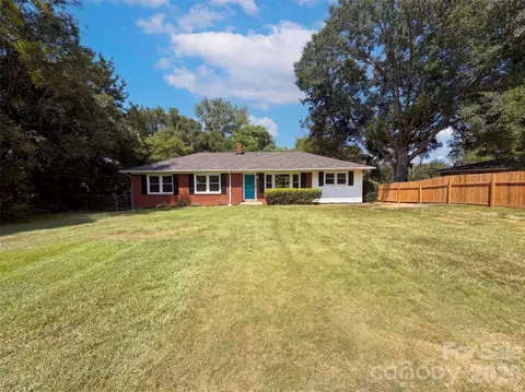 2154 Rosewood Dr, Rock Hill, SC 29732