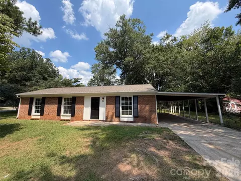 728 Milan E Rd E, Charlotte, NC 28216