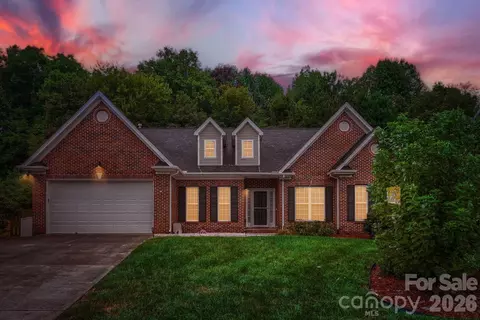 12015 Hampton Place Dr, Charlotte, NC 28269