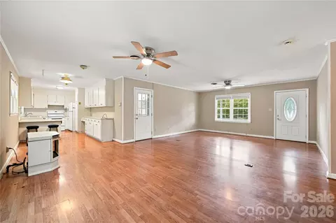 Living - 556 Oakhaven Dr, Lancaster, SC 29720 photo 6 of 7