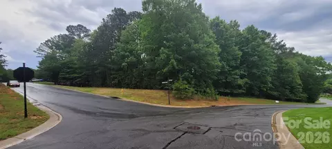 4000 Beechwood Spring Ln, Belmont, NC 28012